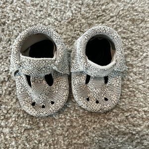 Freshly picked lace Mary Jane moccasins